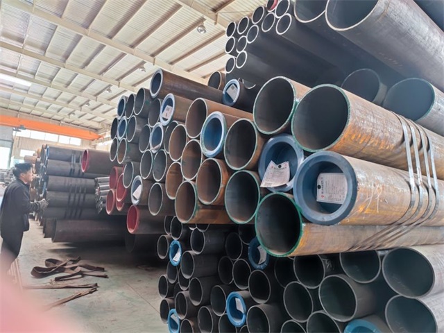 德昌35#高压无缝钢管